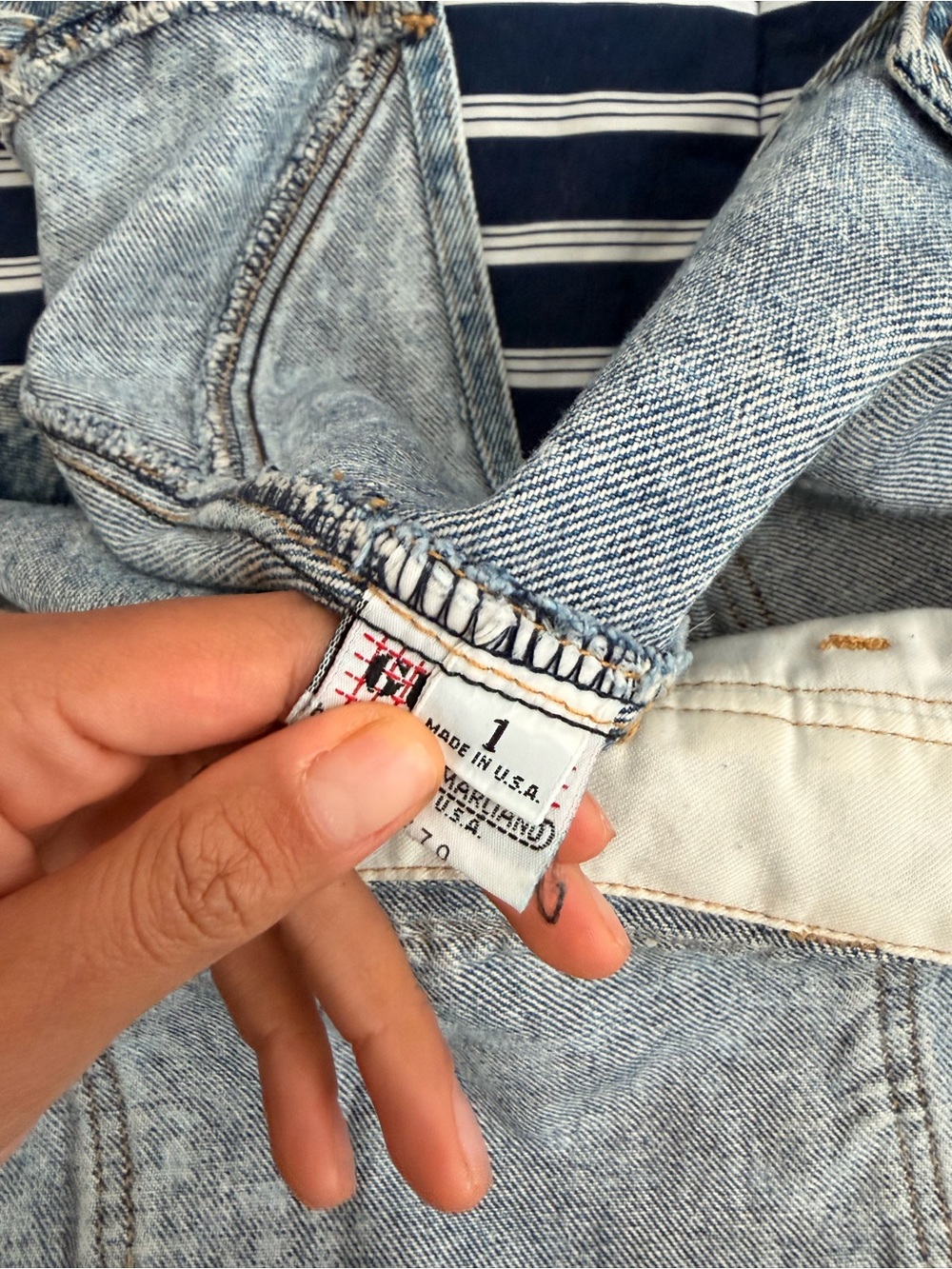 Vintage Guess Women's Light Blue Acid Wash Denim Overalls - Picture 4 of 5